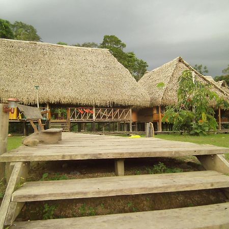 Aguas Negras River Lodge Puerto Montufar Exteriör bild